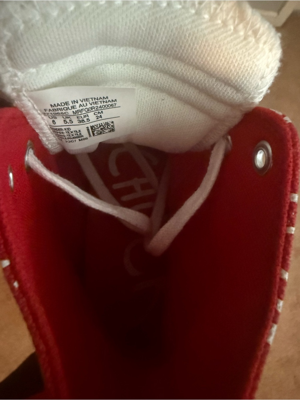 Youth kids Converse All-Star Size 6 Chuck Red White Shoes  Sneakers - Picture 5 of 7